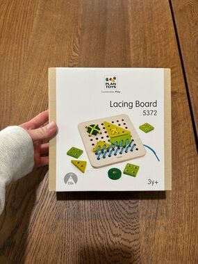 PlanToys Wooden Lacing Board 5372 – Montessori Fine Motor Toy (3+) | Brand New
